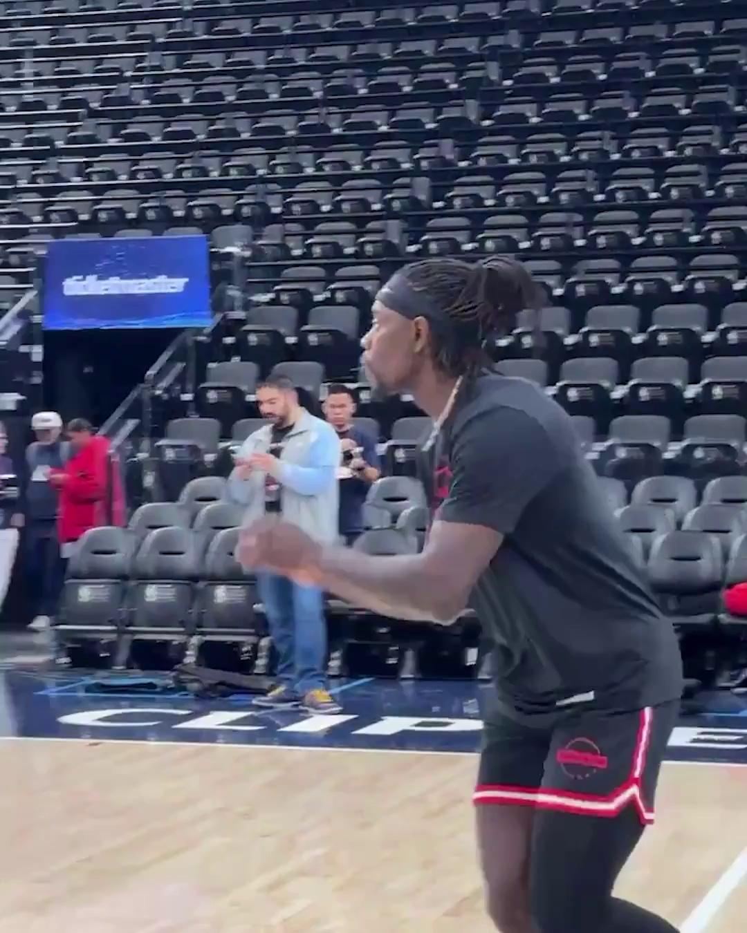 波特兰开拓者发布备战花絮,国际比赛日主帅复盘,NBA季后赛任务艰巨,更衣室氛围转暖的简单介绍 波特兰开拓者发布备战花絮,国际比赛日主帅复盘,NBA季后赛任务艰巨,更衣室氛围转暖的简单介绍